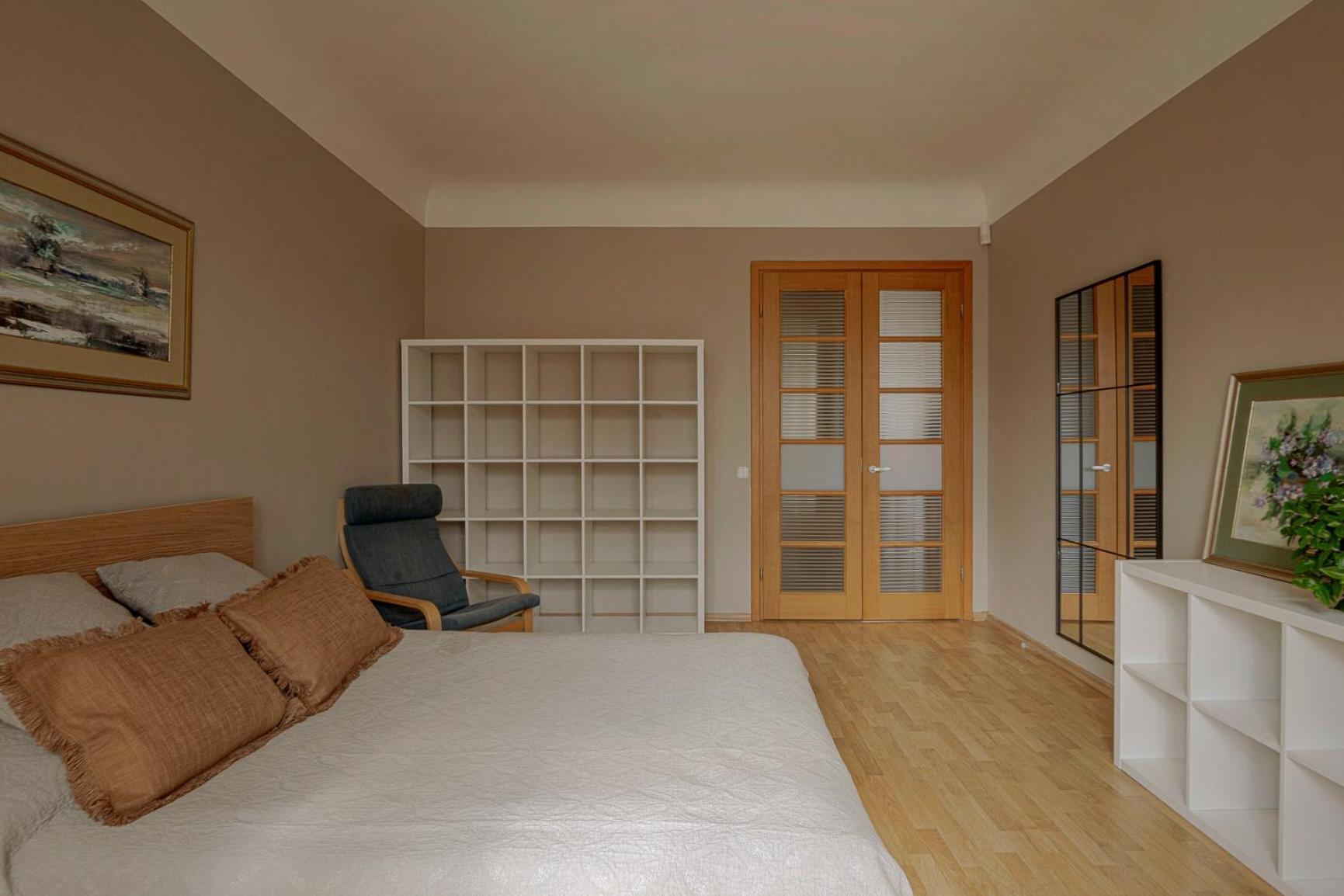 Apartment Sunny In The Art Nouveau District With Balcony Riga